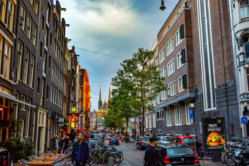 Van Warschau tot Westerpark: hoe nieuwe Amsterdammers onze eetcultuur voorgoed veranderen